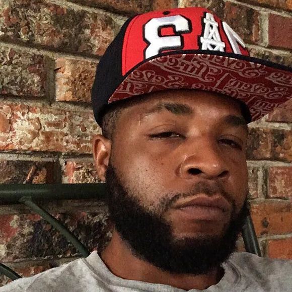 Meet your Posher, Chris - Picture 1 of 1